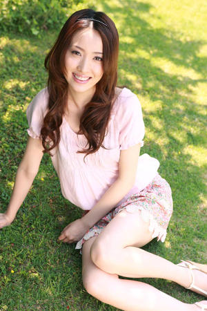 寡妇下面好紧我进不去