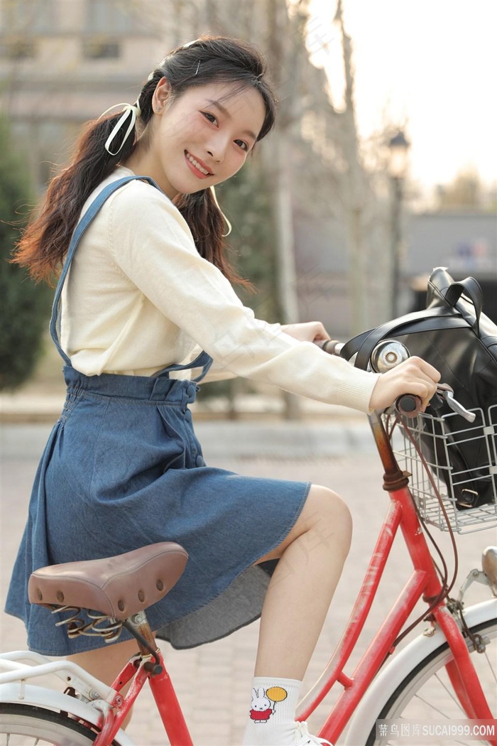 亚洲国产午夜一精品理论片