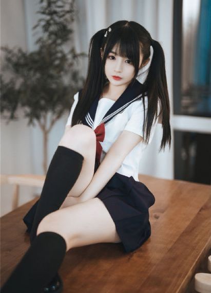 仙女的玉足张开了h