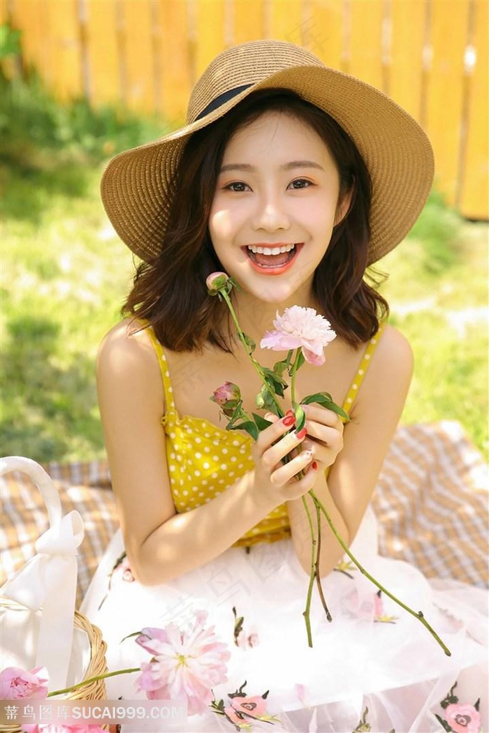 囚禁鞭打阴蒂求饶