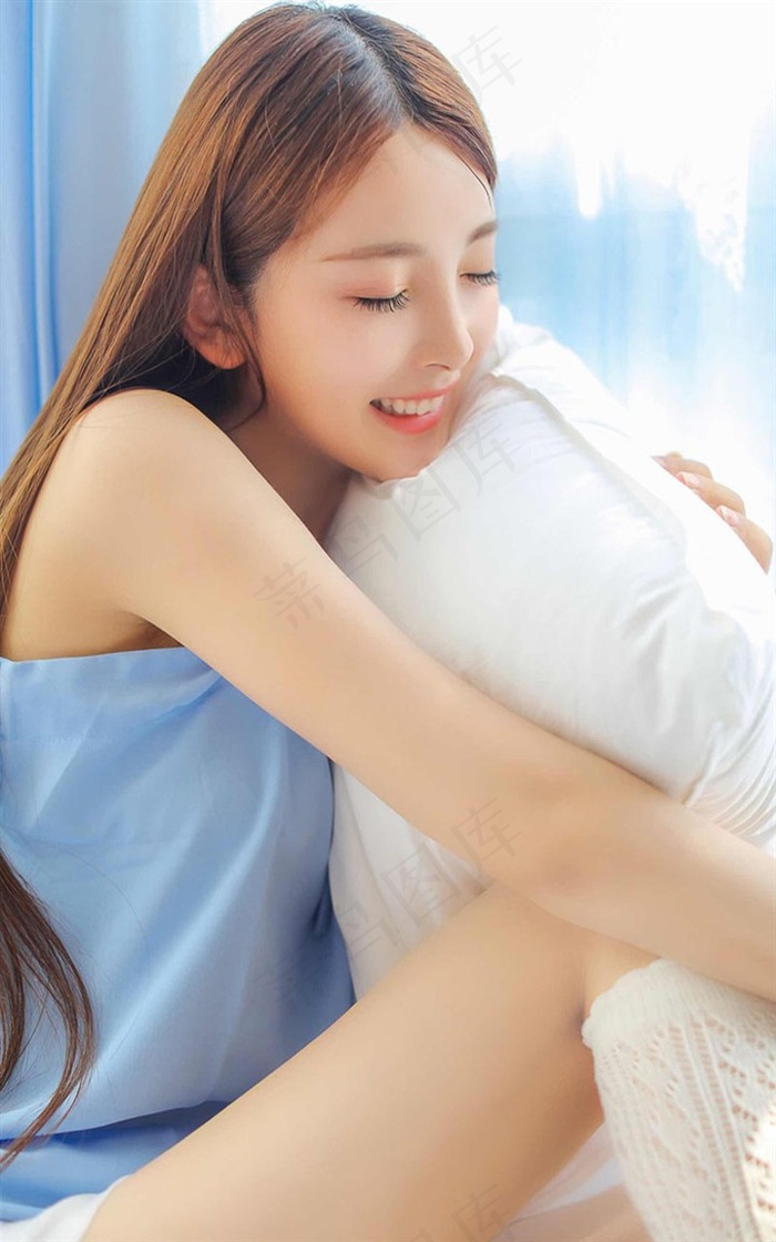 女人同时被五个男生抄