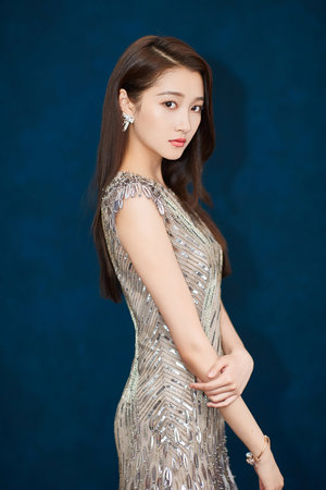 朱竹清被迫打开双腿