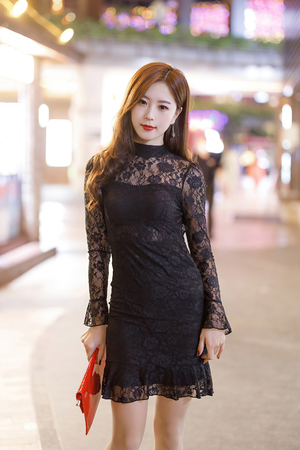 丝袜人妻的耻辱h