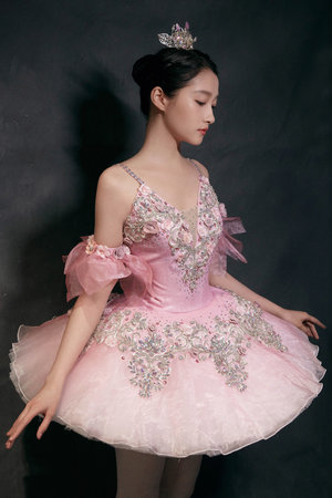 宝贝在楼梯间做好刺激