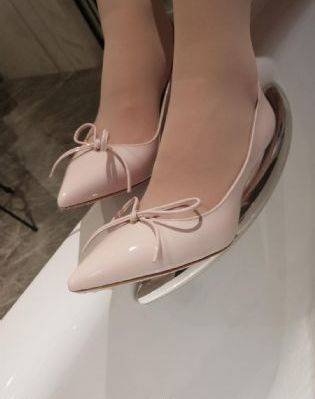 18岁弟弟骗姐姐吃香蕉