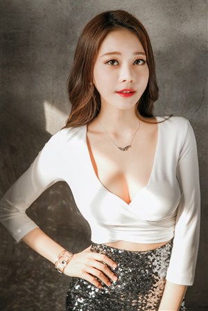 掀开衣襟 探入 揉 含 爽h