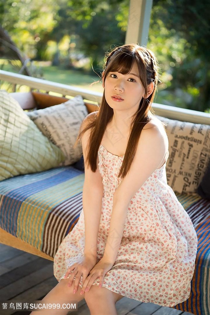 在办公桌下给上司添高潮了