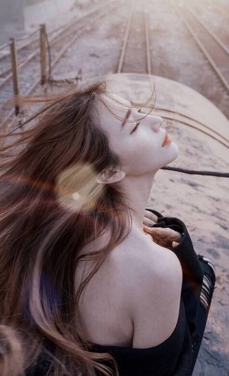 风满的岳姆9中文高清